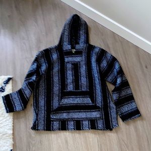 BAJA JOE black&white poncho sweater